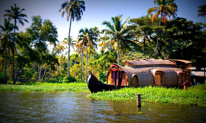 Kerala Vacation with Backwaters