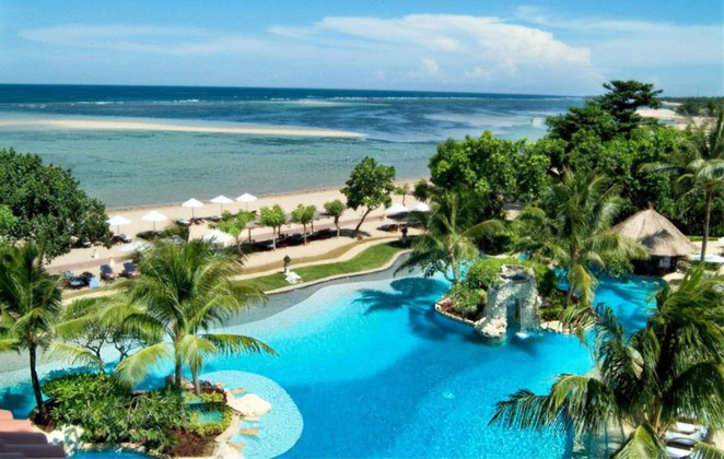 Amazing Beachfront Resorts in Bali to Recreate Romantic Moments