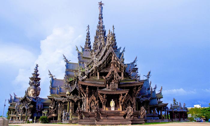 Prasat Mai or Wang Boran