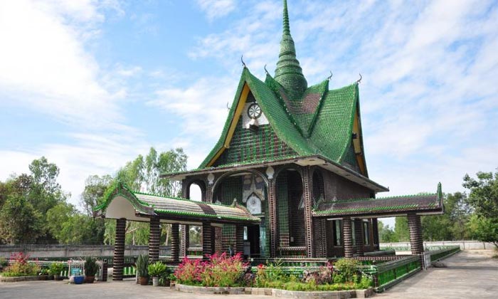 Wat Pa Maha Chedi Kaew