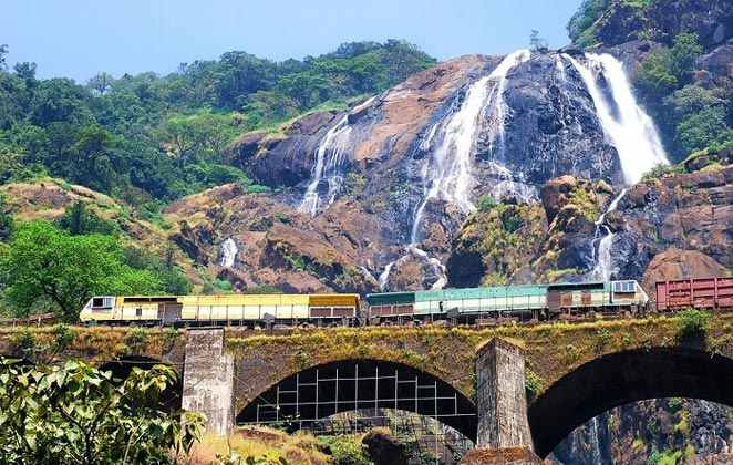 Chennai Express - Dudhsagar waterfalls-2