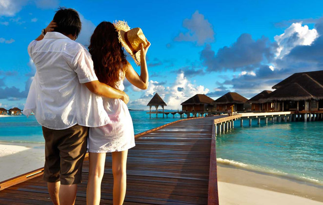 Beautiful Reasons Why Couples Travelling Together Always Live Together