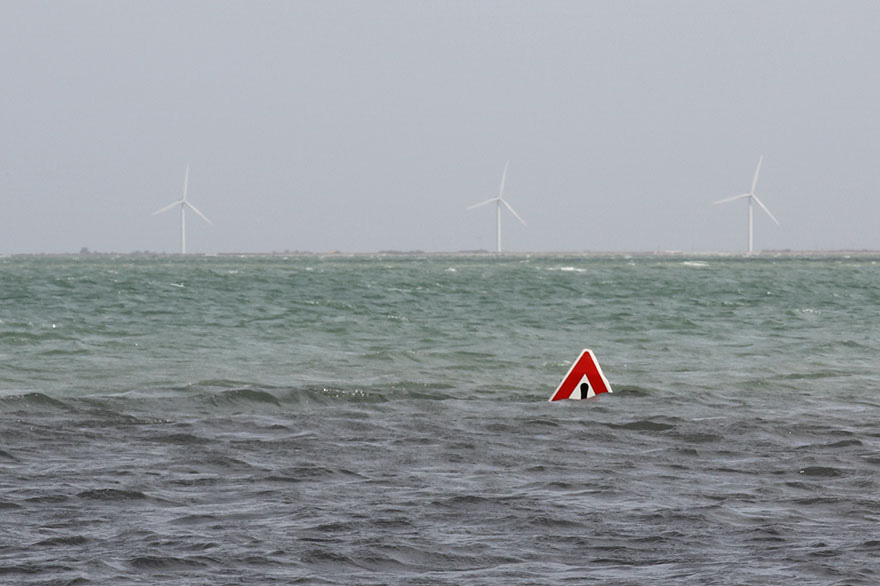 Disappearing Road Passage Du Gois France-14