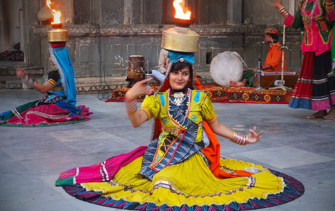 Ethnic Rajasthani Performances Chokhi Dhani