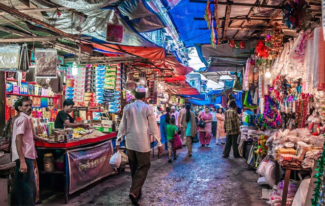 Explore Some of the Famous Street Markets of Mumbai