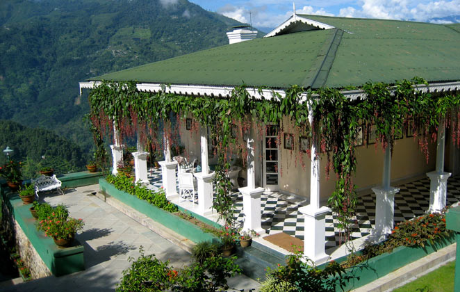 Glenburn Tea Estate in Darjeeling, West Bengal