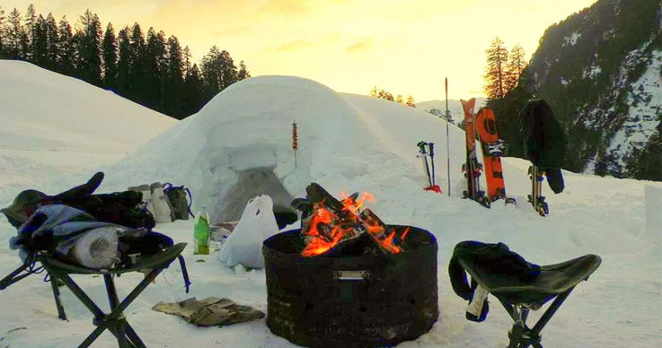 Satisfy Your Desire to Spend a Night in an Igloo at Manali-3