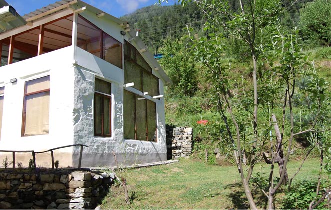 Jibhi Café & Cottages in Kullu