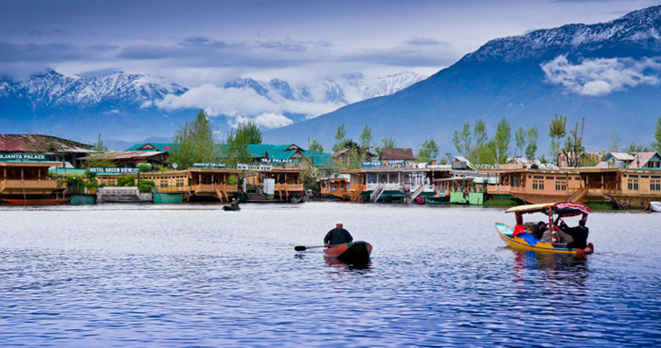 Have That Dreamy Feel at the Famous Lakes of India