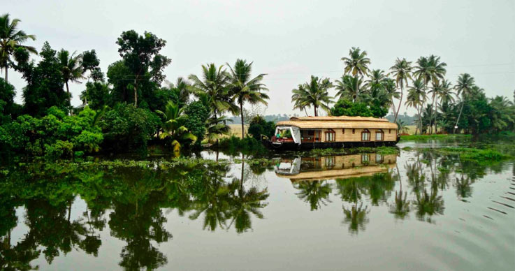 If You Think Cruise Tour is Only for Rich People, Kerala will Surprise you-2