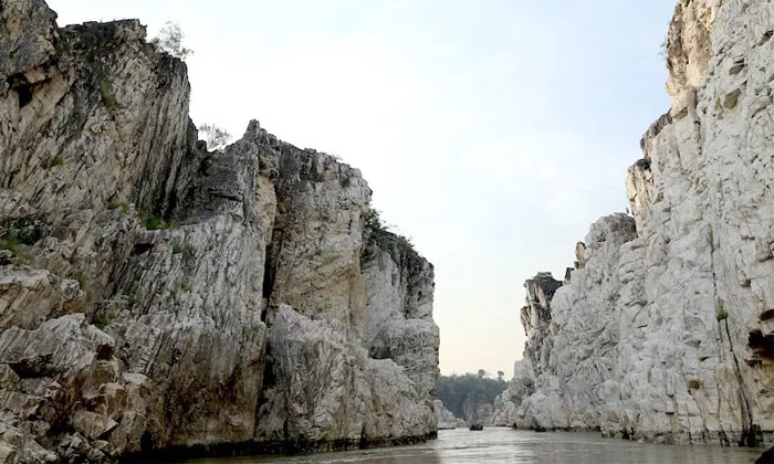 Sparkling Marble Rock Gorges, Madhya Pradesh