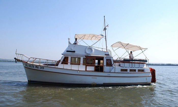 Super Solita Luxury Yacht – Mapusa River