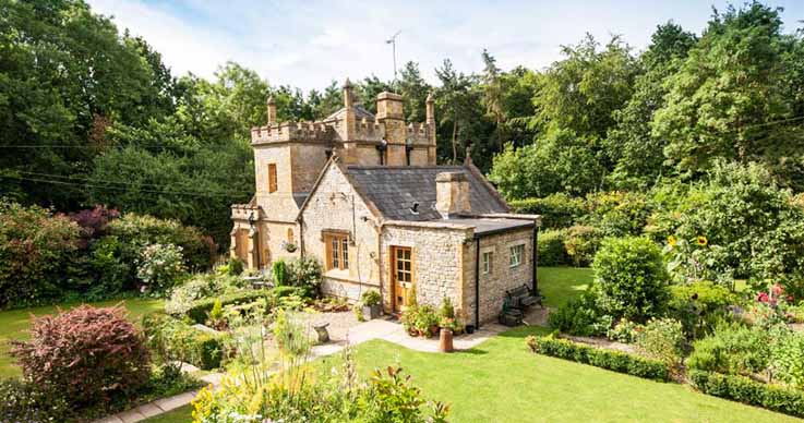 Buy your Dream House! UK’s Smallest Castle is on Sale